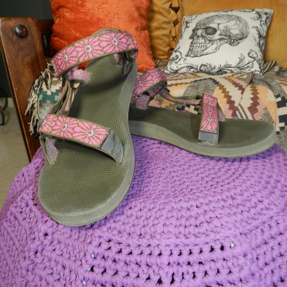 Teva Womens Original Universal Floral Strap Velcro Sandals Size 11 Inches Long - Picture 3 of 9